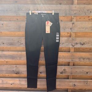 NWT Levis 721 black high rise skinny jeans